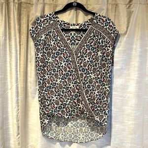 Max Studio High / Low colorful print top